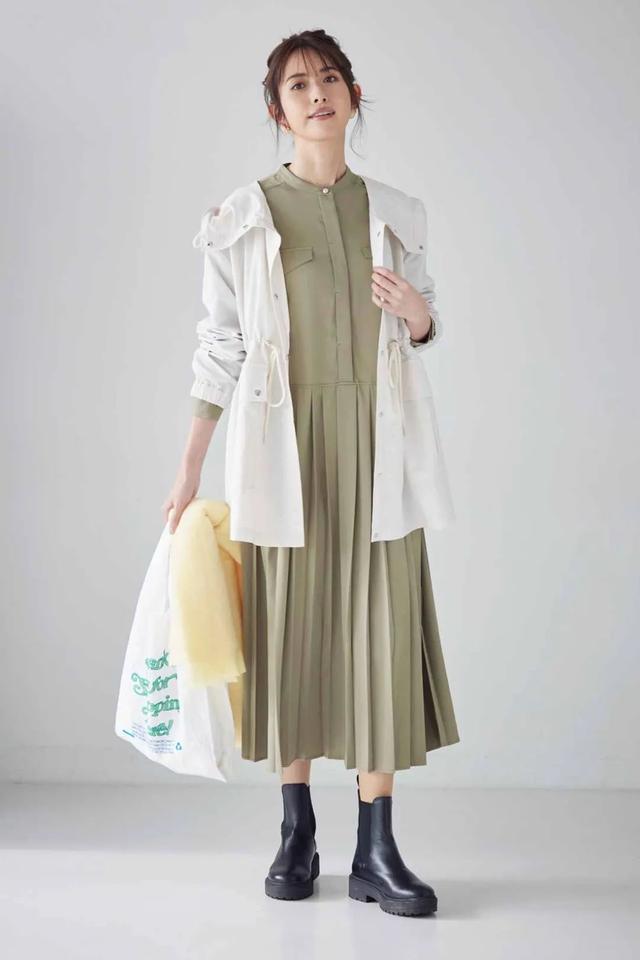 如何穿出日系职场的知性美?