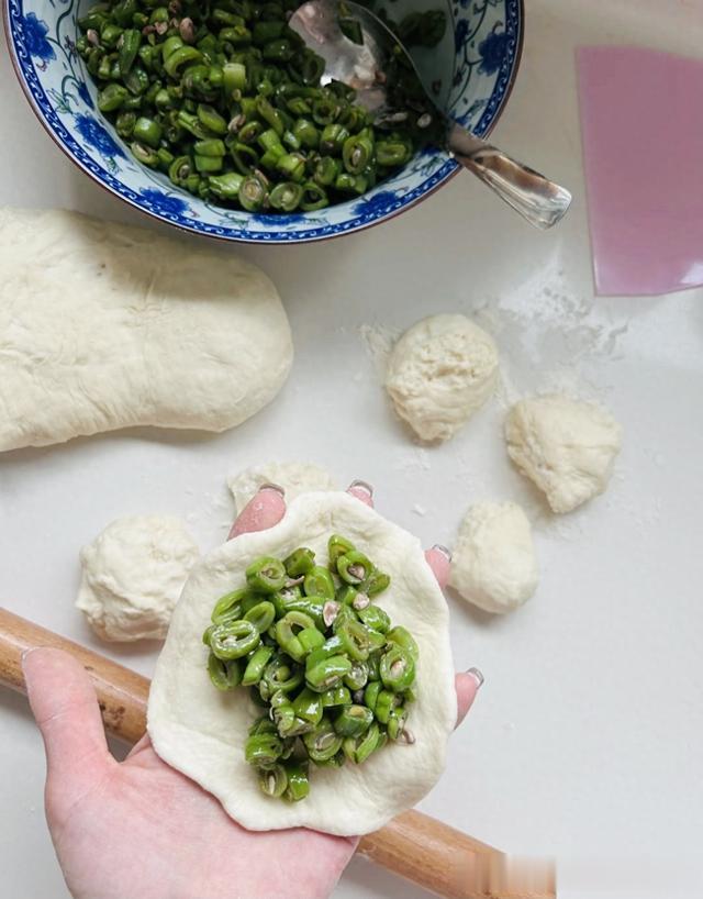 6月,吃韭菜、白菜不如吃它,全身是宝,鲜嫩营养,蒸包子吃真香