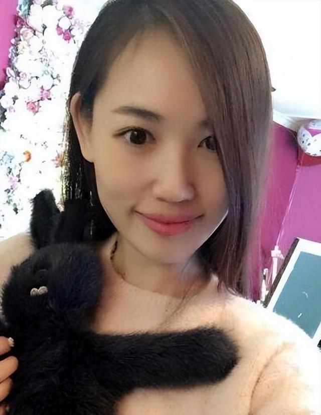 马蓉:和王宝强离婚6年了,如今生活状况如何了?