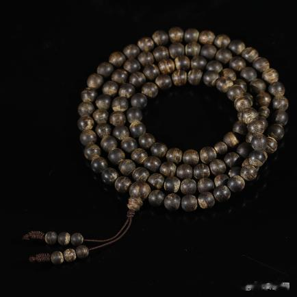 珠宝首饰显俗套,黄金也没有价值,为何沉香能成为藏家最爱?