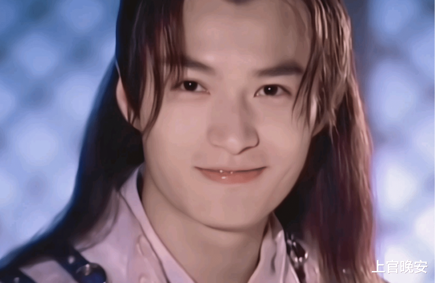 “天生桃花眼”的男星只服这6位，眉目传情自带苏感，看狗都深情