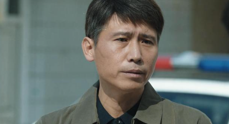 终于来了！耗时一年，央视开播，这部30集行业大剧熬夜也要追