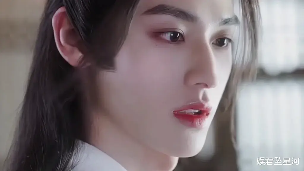 《白月梵星》他成新晋古装美男，长相人畜无害却是魔鬼身材