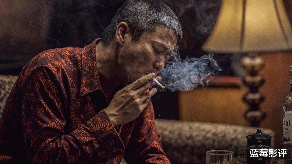 本以为是烂片,结果上映票房直逼第一,赵丽颖又把国产片拍成了爆款