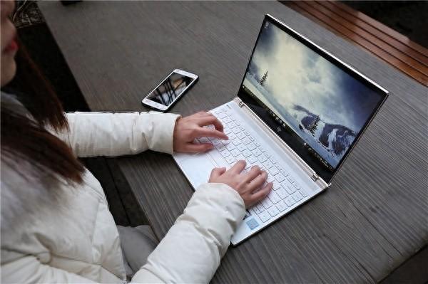 PC大廠惠普研發團隊再裁員！供應鏈重心移回北美