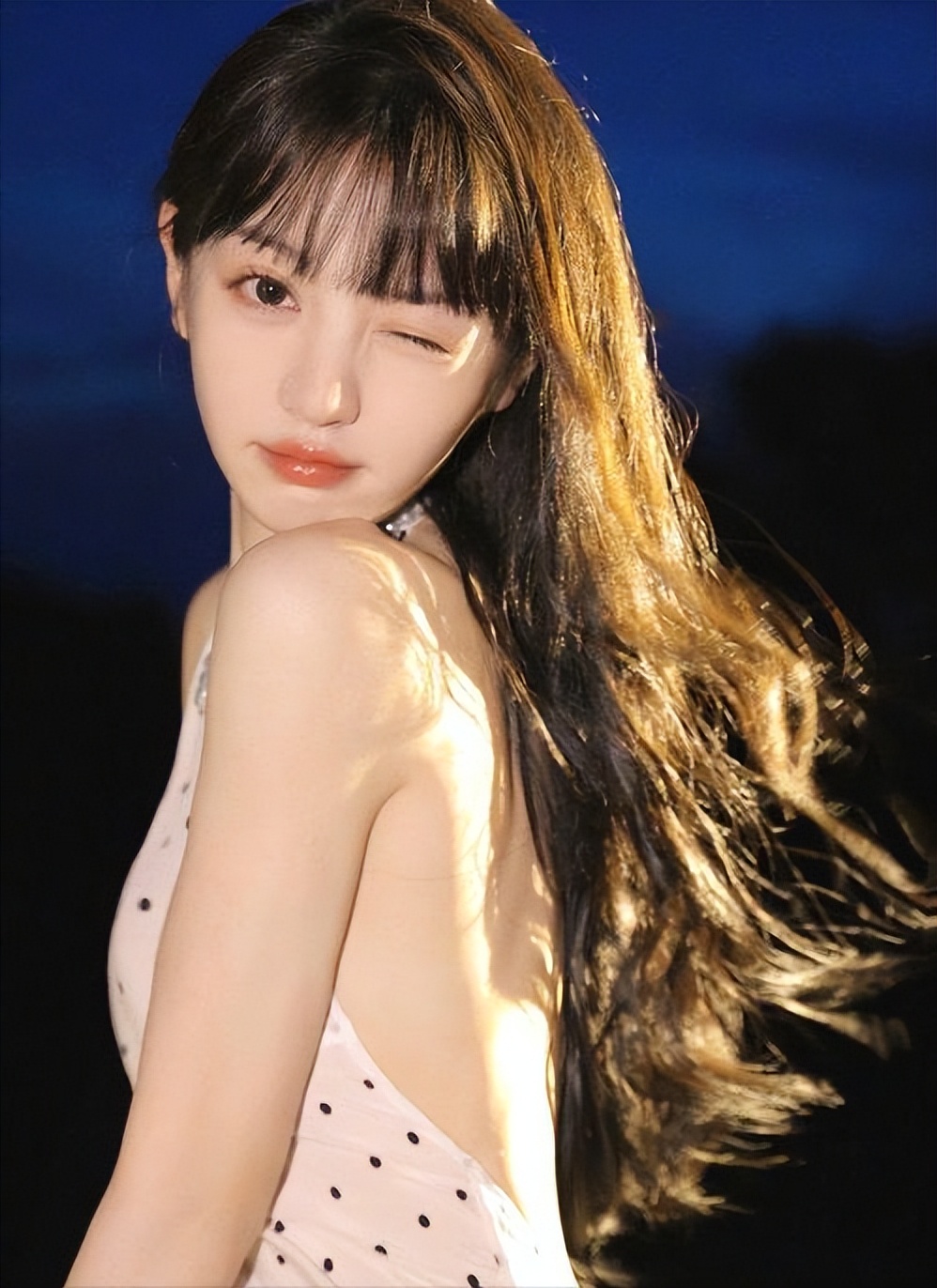 田曦薇的身材真是有料,谁能想到甜美的外表下,皮囊也是如此优秀