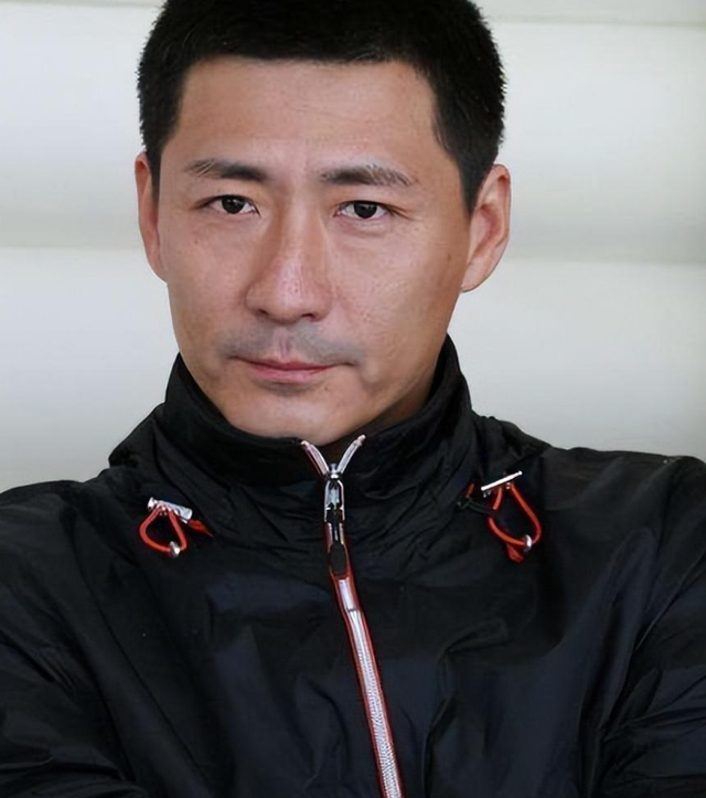 张子健:一路好好走,演了半辈子大侠,却落了个抛妻弃子的臭名