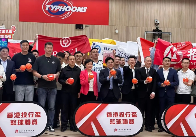 恭喜男篮,霍启刚正式上任,亮相新岗位,杜锋助阵,郭晶晶期待