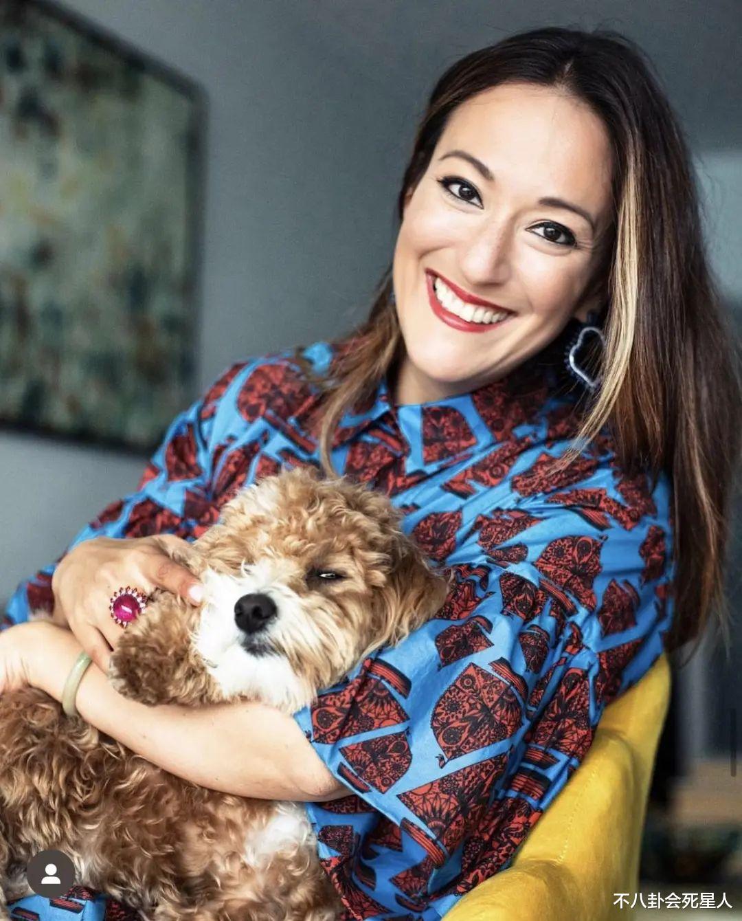 看了赌王长子女儿的近照,才知道赌王基因终于有人遗传了