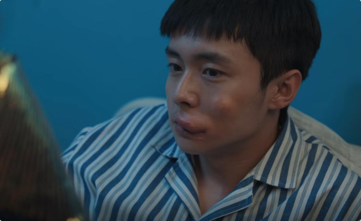 当44岁贾冰和47岁曾黎演夫妻,二人一同框,画面就尴尬了