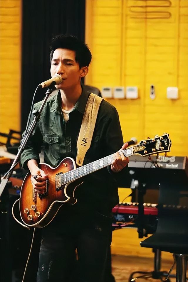 藏了这么多年,原来她就是陈楚生妻子,难怪为了她不惜得罪全世界