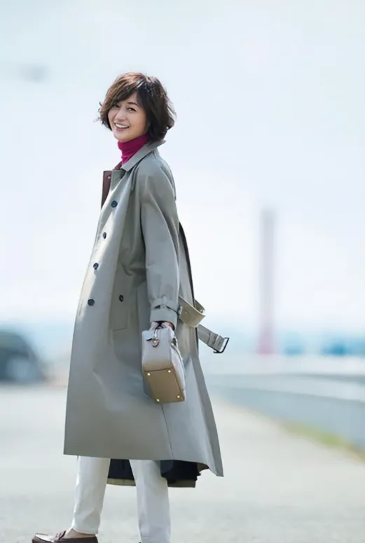 越来越流行的短发，穿出态度才高级