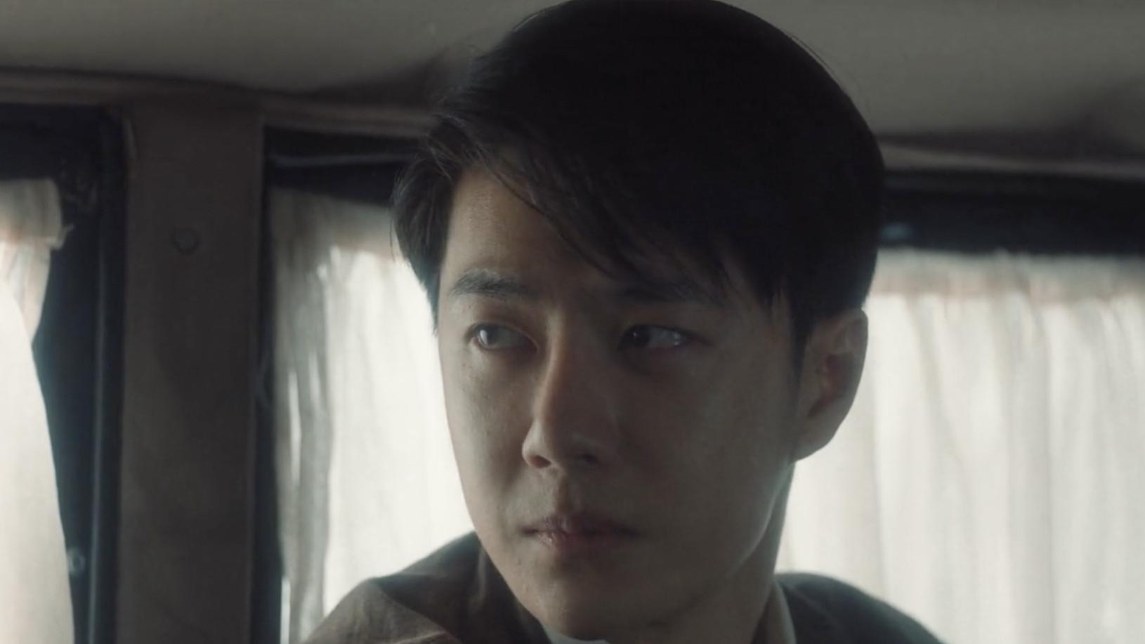 《追风者》王一博的角色漏洞百出，普通银行职员动起手比特工都厉害