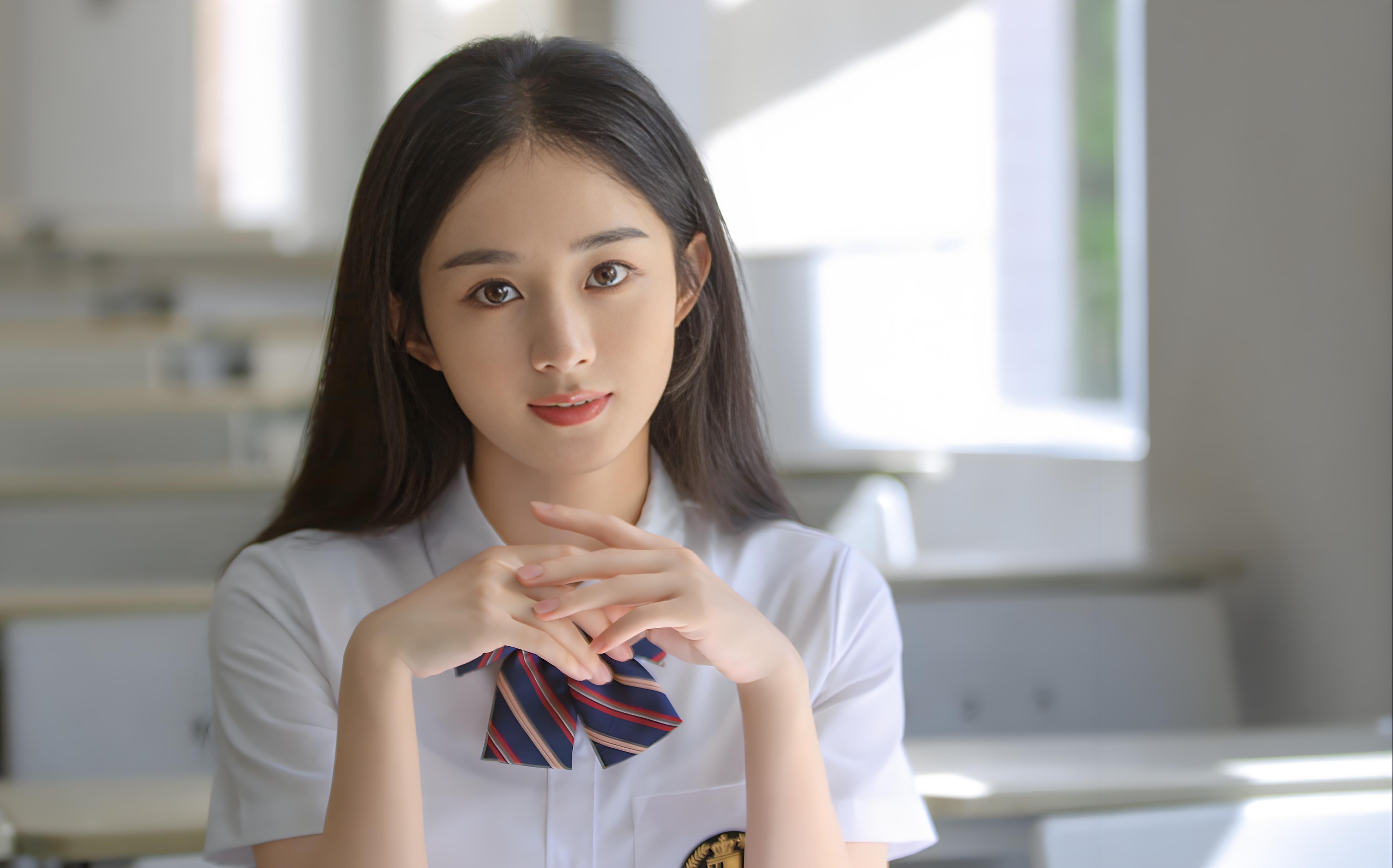 赵丽颖错失金鹰视后,人气与演技平衡被热议,唐嫣或成最大赢家