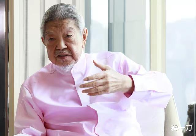 82岁蔡澜已安排后事,高价招聘8人日夜伺候,上亿资产无子女继承