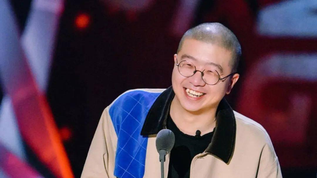 李诞“改头换面”？化妆师神手爆改，光头二流子秒变禁欲系男神！