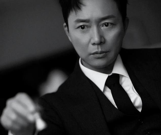 男星整容失败不可怕,一股“姨味”才尴尬!还是叔圈天菜更养眼!