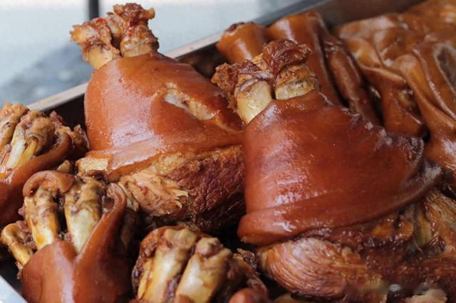 做卤肉时，卤水里加上它，不仅香味入骨，肉超级入味，越吃越想吃