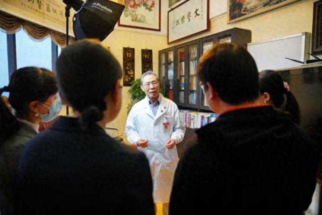 钟南山：中老年少吃馒头与米饭，多吃这三种，健康长寿