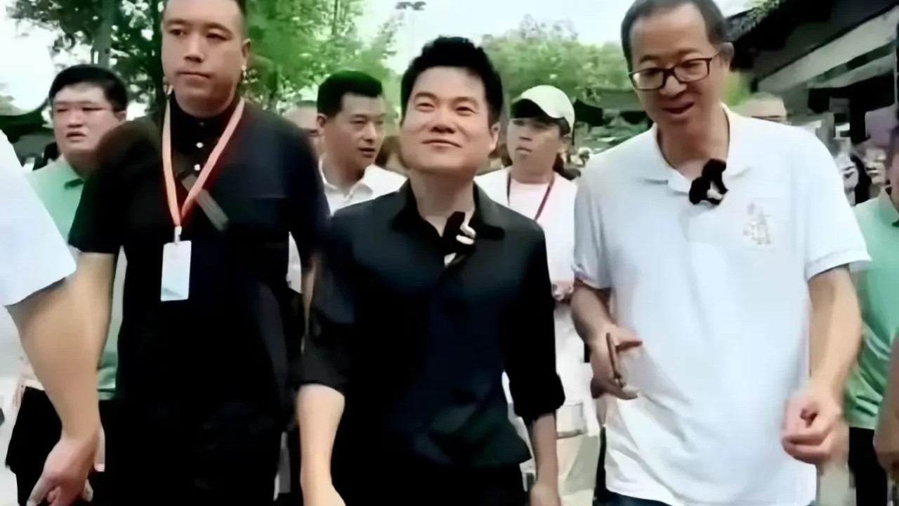 反转太快！董宇辉这下太危险：更多人猛烈批评攻击，未来前途很不妙