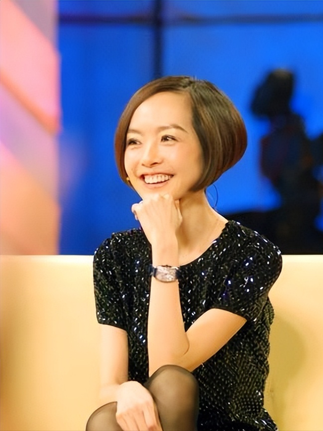 这一次,41岁贾玲和53岁鲁豫同框,让世人看到运动瘦和饿瘦的差距