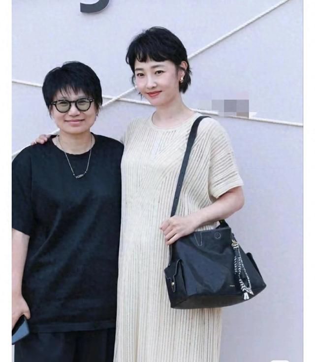 白百何疑似再怀孕，现身活动，孕味十足？网友直呼：这变化也太快