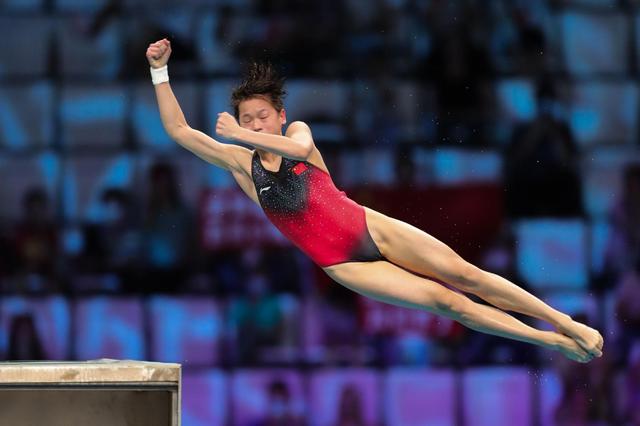 压力山大!奥运冠军全红婵吐槽斗破苍穹更新太慢!官方评论区炸锅