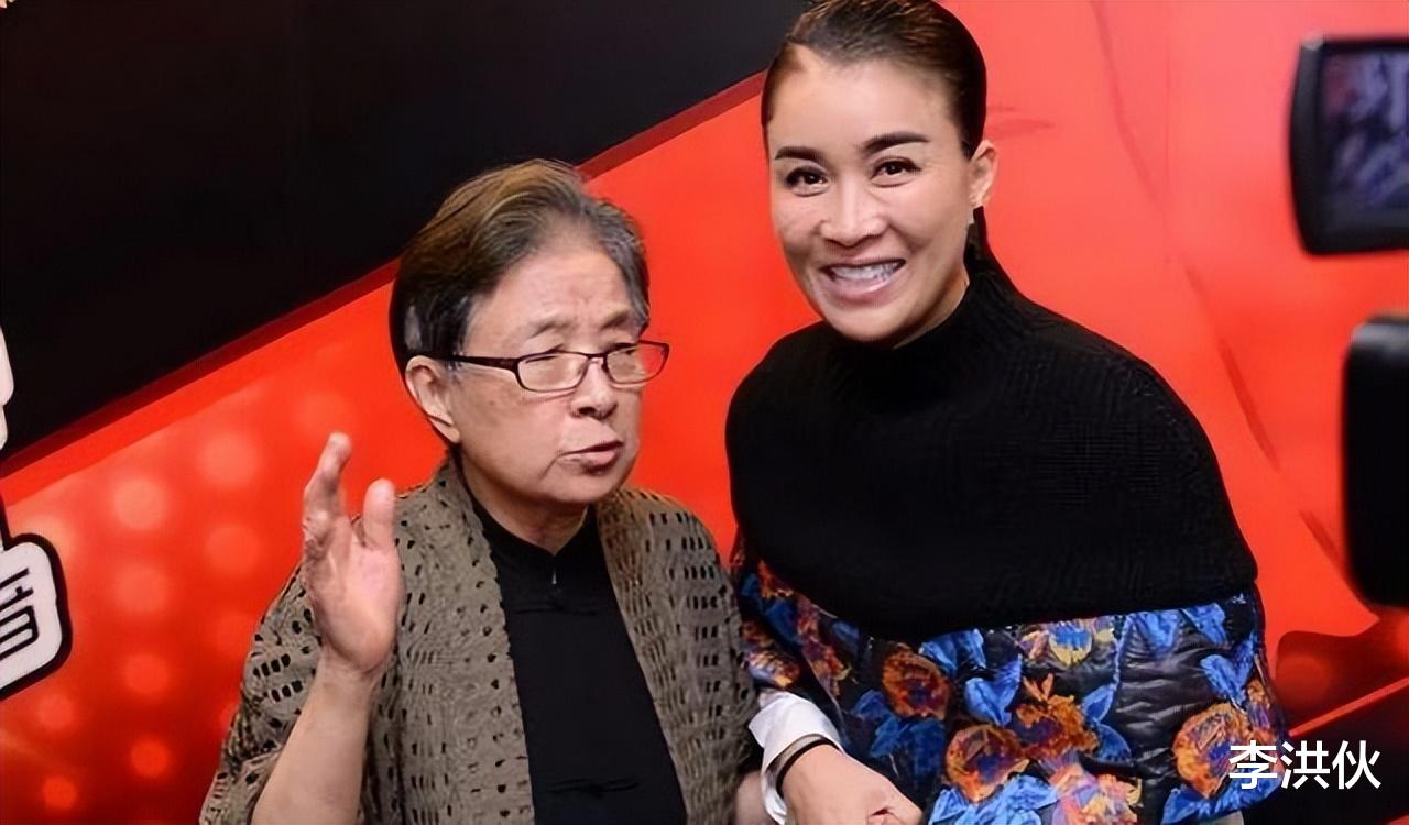 那英成为歌王，是恩师谷建芬铺的路，王菲给的动力，姐姐定的方向