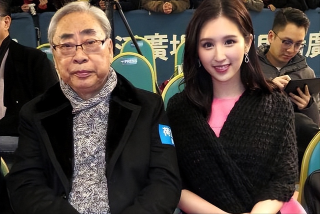 她曾是体操女神,退役后与大51岁的干爹谈恋爱,媒人竟是她爸爸!