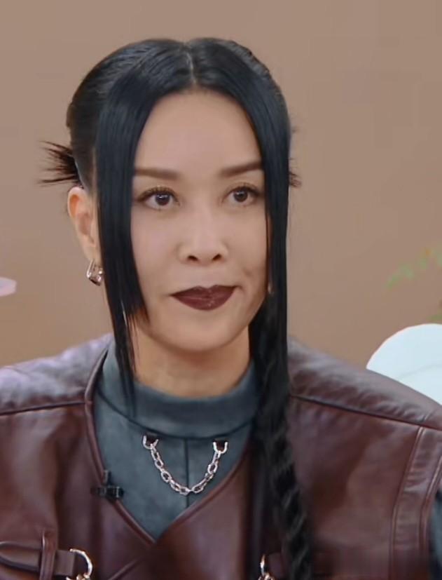 那英|那英56岁拿下歌王！歌手之旅看到了一个打碎又重塑自己的那英