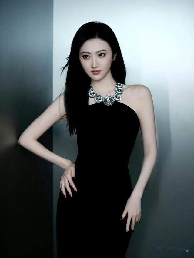 有一种甜美叫做景甜，景甜的颜值和身材真的无可挑剔。