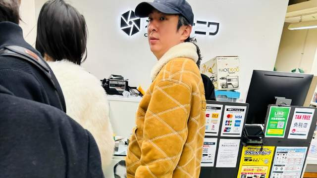 疑王思聪新女友身份曝光！三周前才满20岁，大量个人私密照曝光