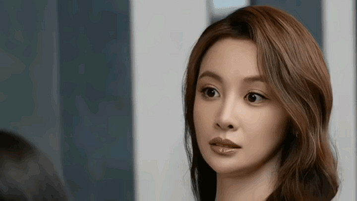 《狂飙》高启兰扮演者隆妮惊艳事业线，网友盛赞于和伟眼光