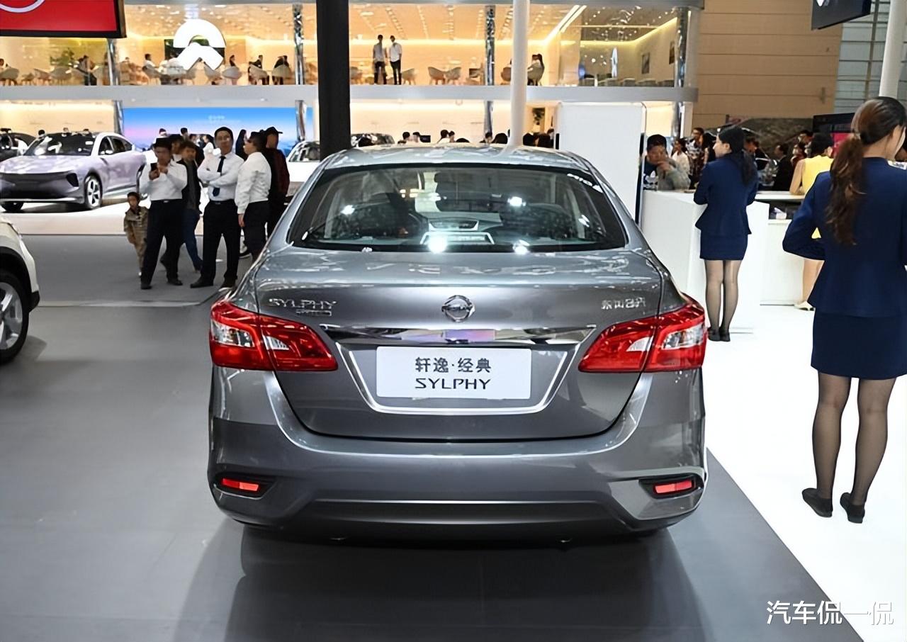 亲民神车降价来袭!从11万降至6万,油耗3.7L,月销3.3万+