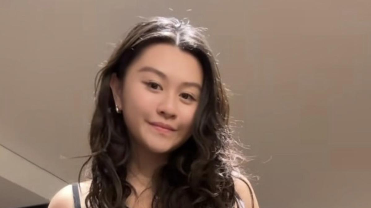 邱淑贞次女兼职模特，20岁身材饱满气质成熟，样貌越发美丽像母亲