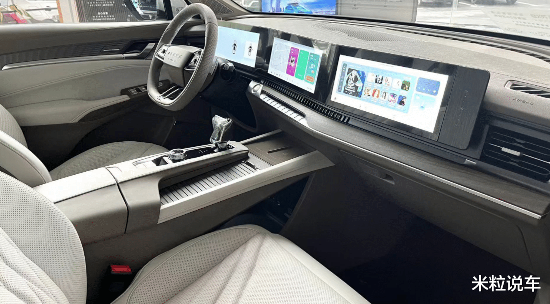 2.0T+9AT+合金悬架！长近5米，从19万跌至12.5万，国外卖的火爆