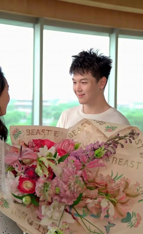 婆婆去世、儿子转性、老公失联，50岁的王艳终于熬出头了！