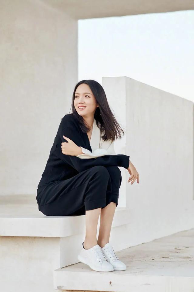 春晚|怀孕6月上春晚,艳压奚梦瑶,拒嫁30亿豪门:她才是人生赢家!