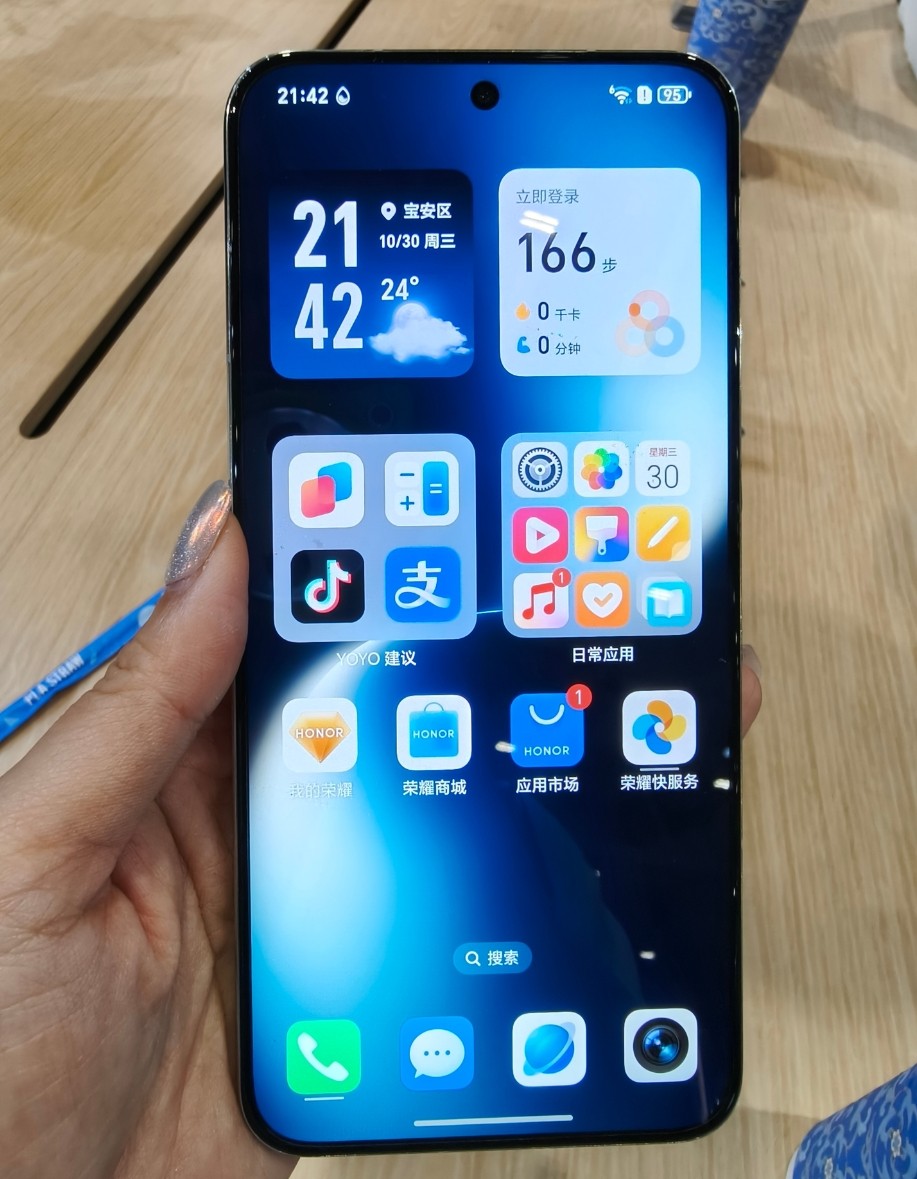 榮耀高端機(jī)大跳水，驍龍8至尊版+50倍變焦+5650mAh，低至3798元