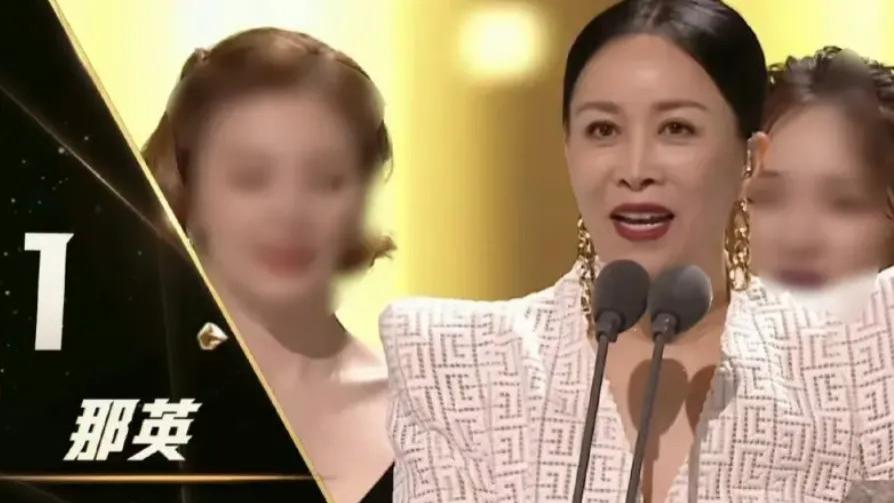 《歌手》力保那英夺冠后，才知刀郎二次隐退是个错误