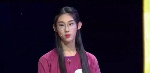 事实证明,消失多年的清华才女武亦姝,证实了董卿说的是教育真理