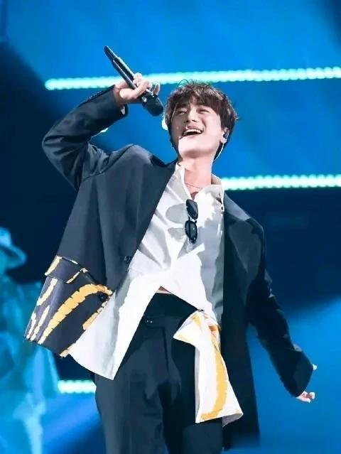 金靖|0713属于几位快乐男声组团成功了，来看看他们的风采！