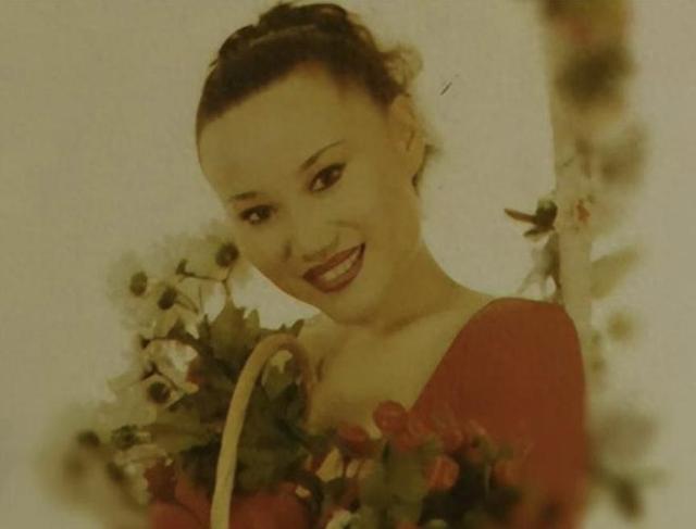 2001年，41岁健美皇后马华突然去世：死前身上出现了大片红紫瘢痕