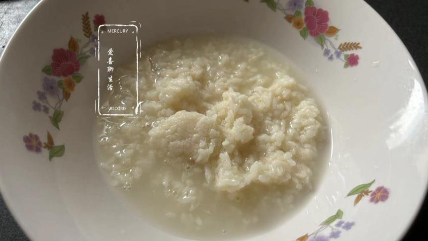 女人，别错过老祖宗留下的美食方，蓬松暄软又香醇，做成小饼巨好吃
