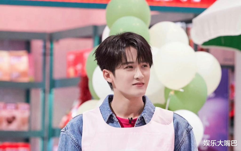 《你好，星期六》节目迎来“全新玩法”，檀健次新歌成为瞩目焦点