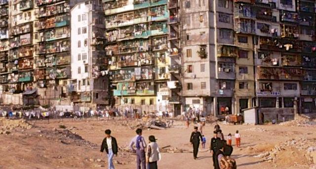 港台过气艺人的窘境：向粉丝借钱，转行当保安，还有人卖饼谋生