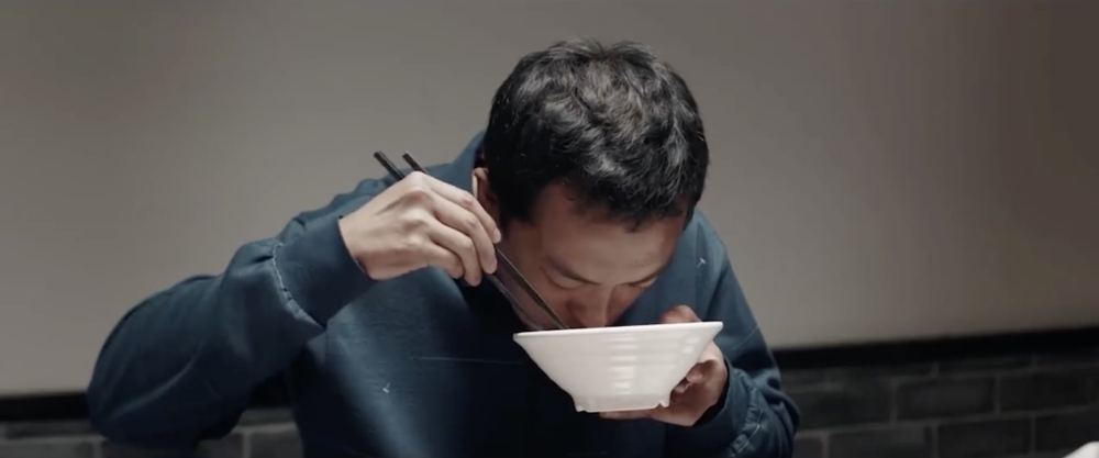 吃不下就别吃!《我是刑警》富大龙的吃戏,打脸了多少小鲜肉演员