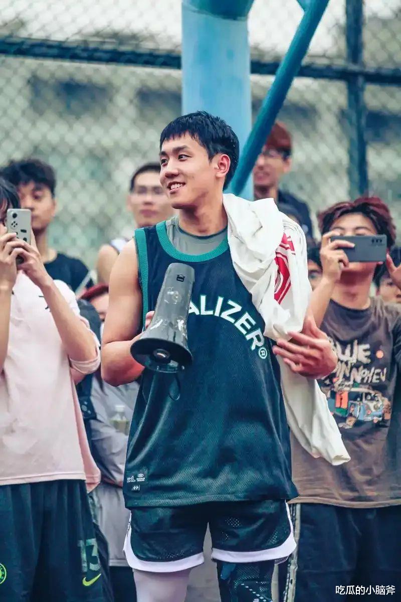 史诗级反转!网红称被家暴, 和男闺蜜密谋聊天泄露, 程鑫凯上演绝杀