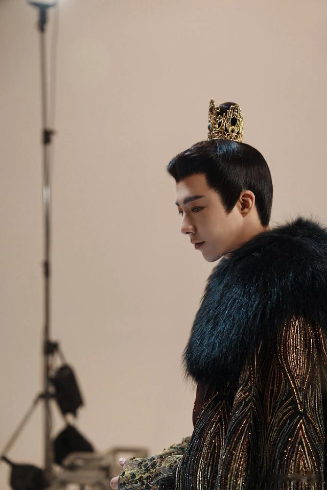 4.30娱乐瓜：肖战王一博李现成毅赵丽颖杨紫杨洋鹿晗刘亦菲刘宇宁