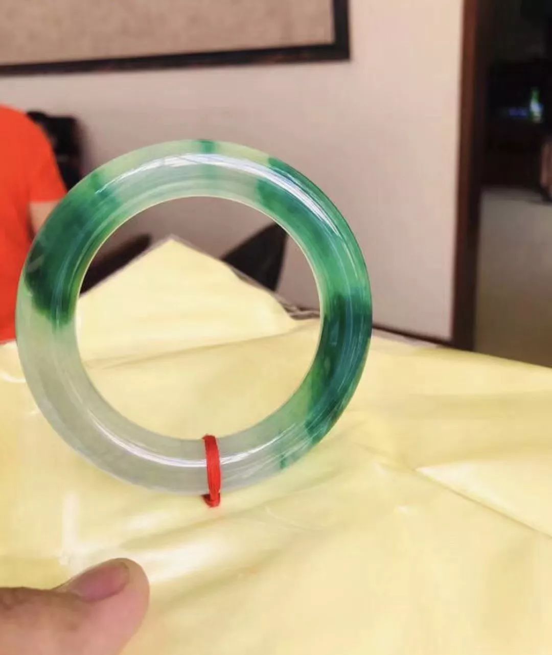 不起眼的翡翠,切出少见的高冰种